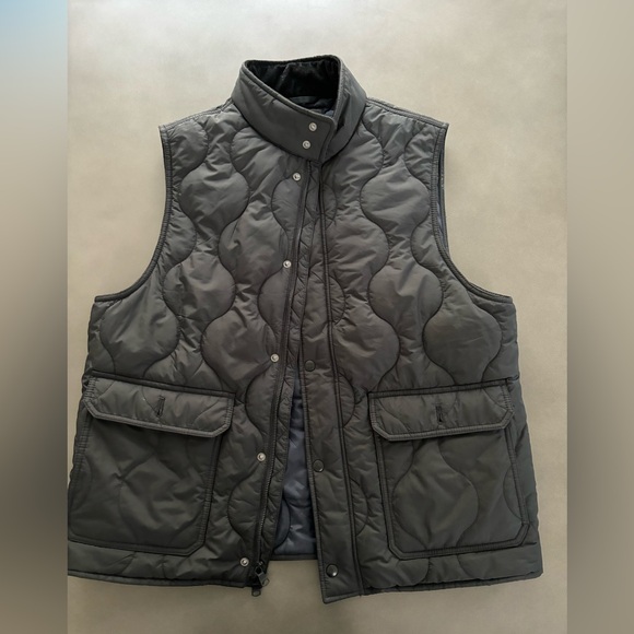 Banana Republic Vest Black with Pockets size XL - Picture 1 of 5